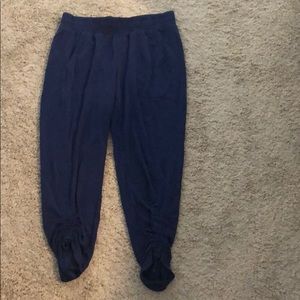 💰 3/$25 Fabletics size S athletic pants